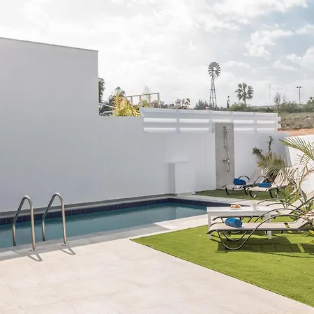 Σπίτι διακοπών Mit Privatem Pool Und Dachgarten